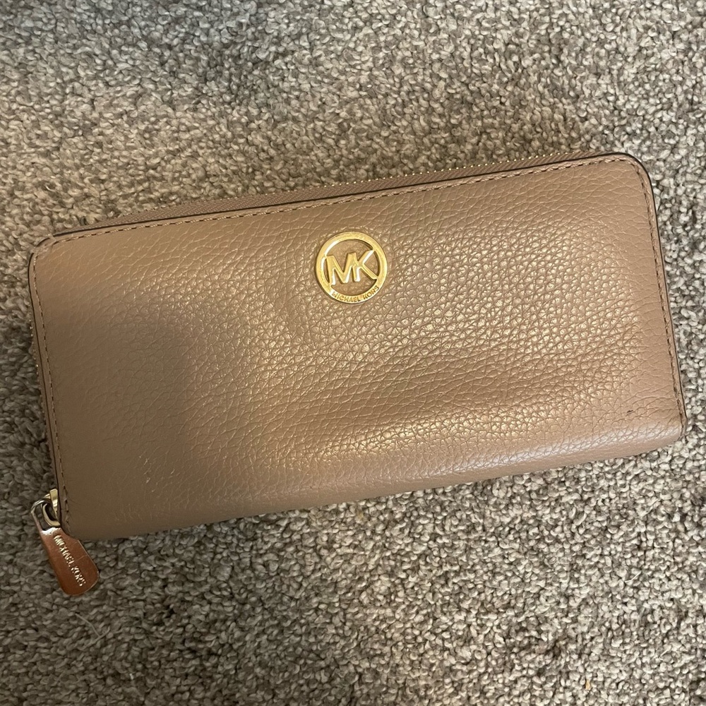 Michael Kors wallet